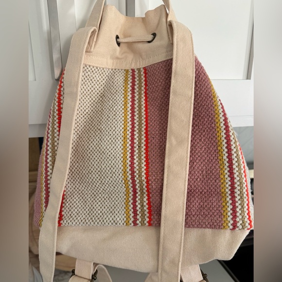 O’Neal women’s handbag with drawstring and straps for backpack carry . - Picture 2 of 2